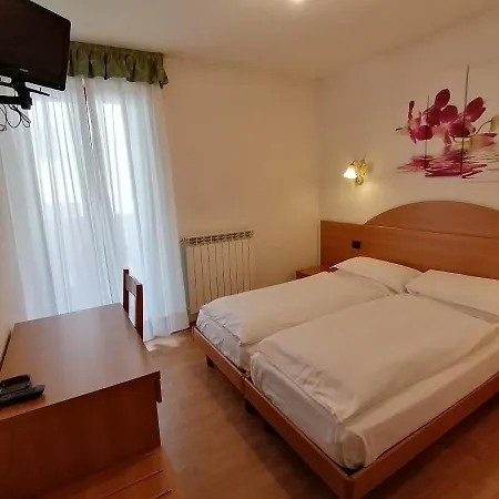 Denny Otel Pinzolo