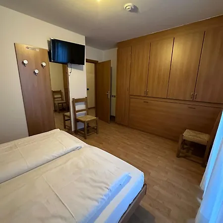 Otel Denny Pinzolo