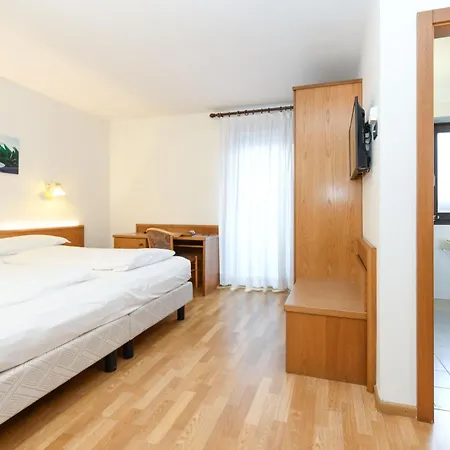 Otel Denny